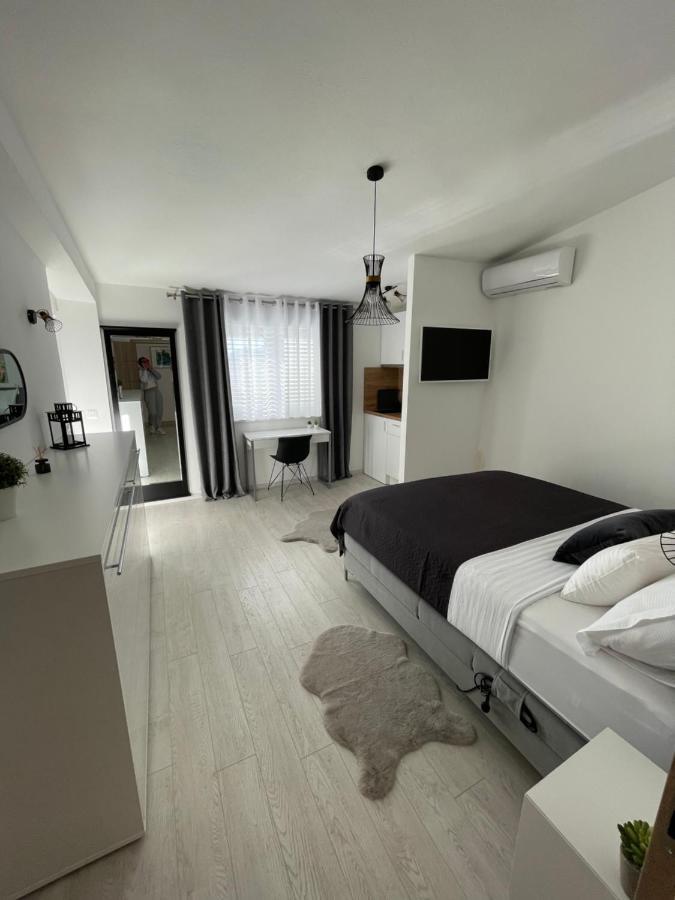 Villa Franko 巴什卡沃达 外观 照片